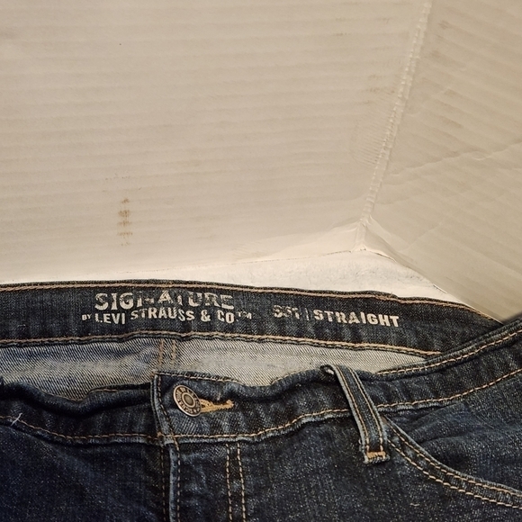MENS levi straight jeans size 38x34 - Picture 3 of 7